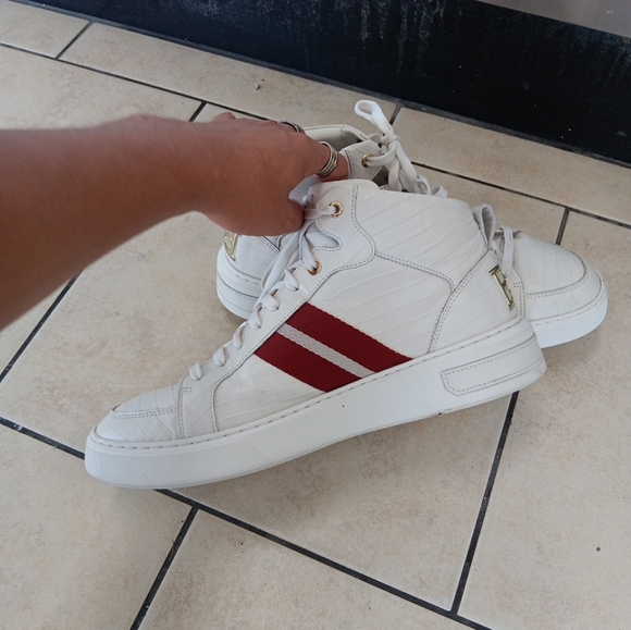 Bally White and Red Croc-Embossed Sneakers Size Eu11E Us 12D - Picture 8 of 8